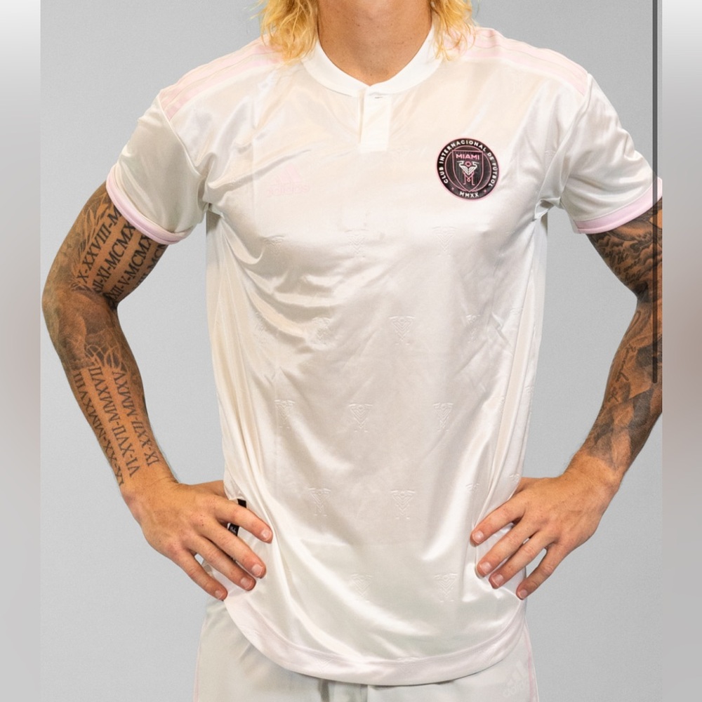 NWNT Adidas Aeroready Inter Miami FC
MLS Soccer Jersey